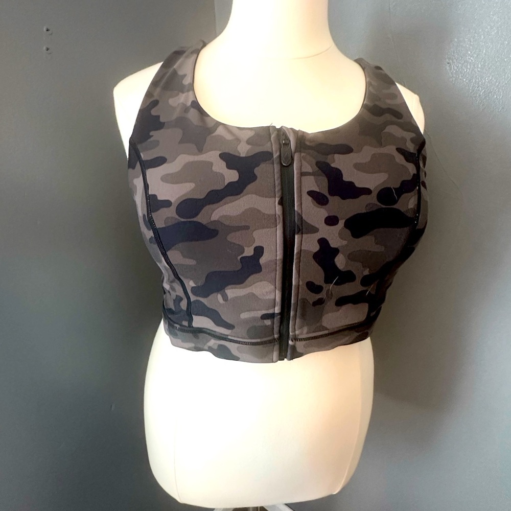 Torrid “Happy Camper” sports bra size 3X